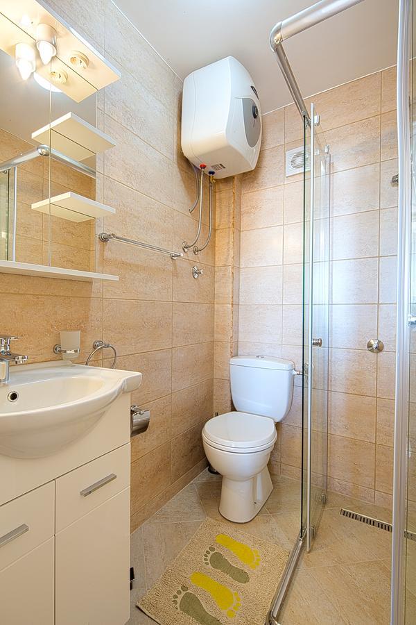 Apartment Djuro Rafailovic *