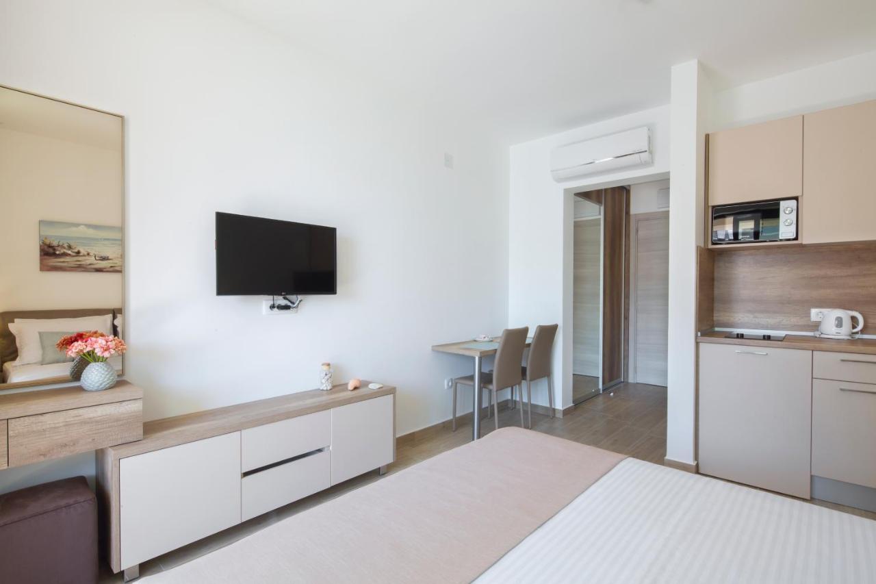 Apartment Djuro Rafailovic *